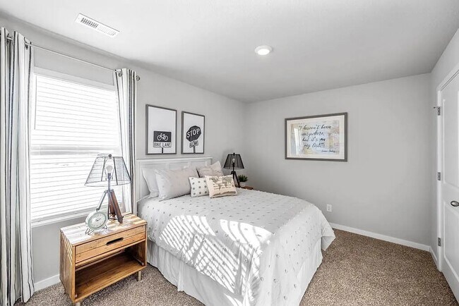 Building Photo - 4148 Glenview St