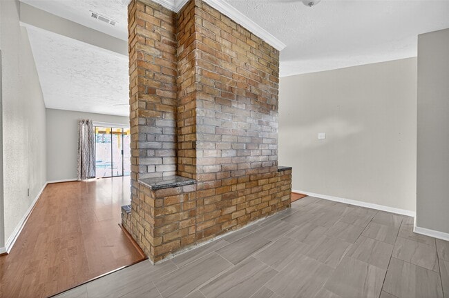 Building Photo - 8623 Riverside Walk Ln