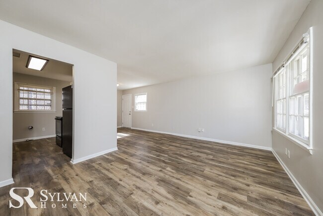 Building Photo - Come view this adorable, move-in ready home