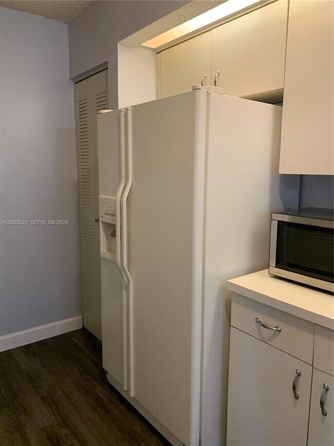 Building Photo - 8500 SW 212th St