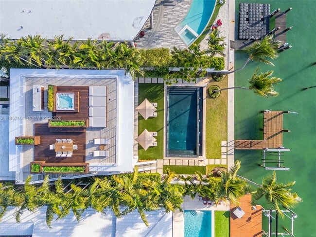 Building Photo - 244 W San Marino Dr