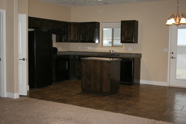 Building Photo - IMPRESSIVE HOME IN NEW SUBDIVISION NEAR HO...