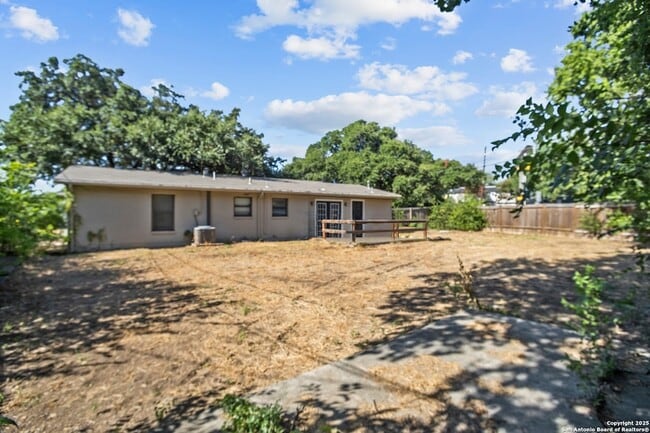 Building Photo - 107 Sabyan Dr
