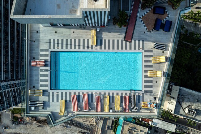 Building Photo - 1300 S Miami Ave