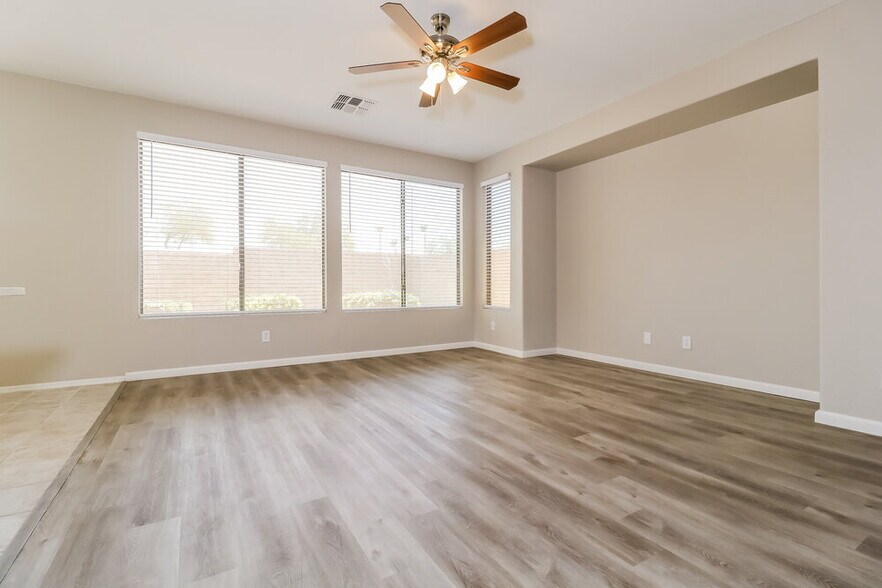 Building Photo - 15233 W Banff Ln