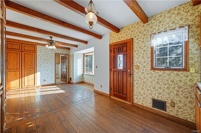 Building Photo - 1527 Royal Oaks Dr