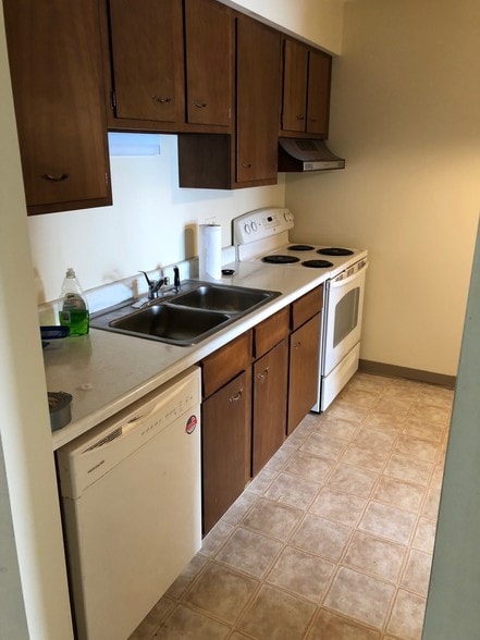kitchen 1 - 2226 Court St