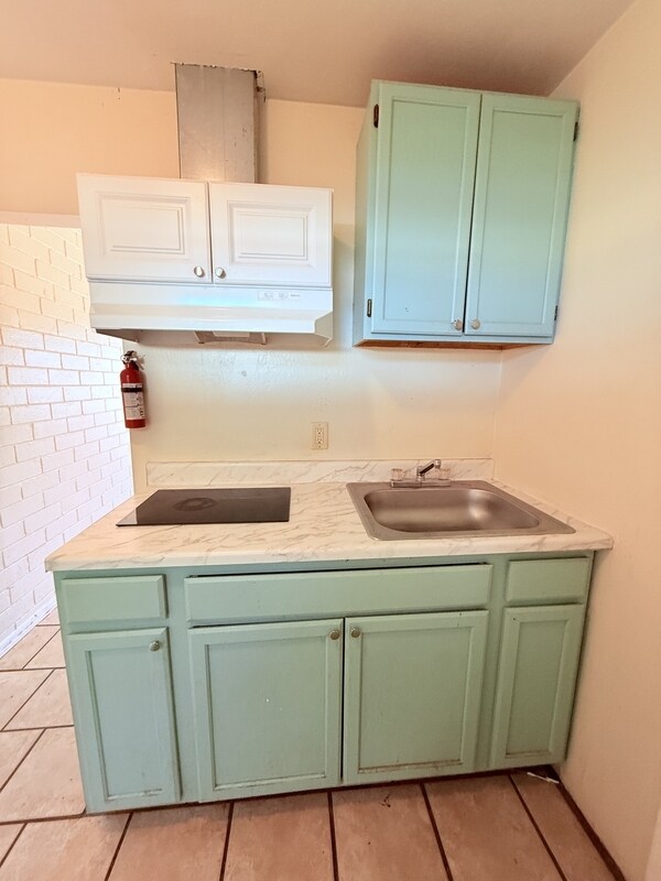 Primary Photo - 232 W Flores St