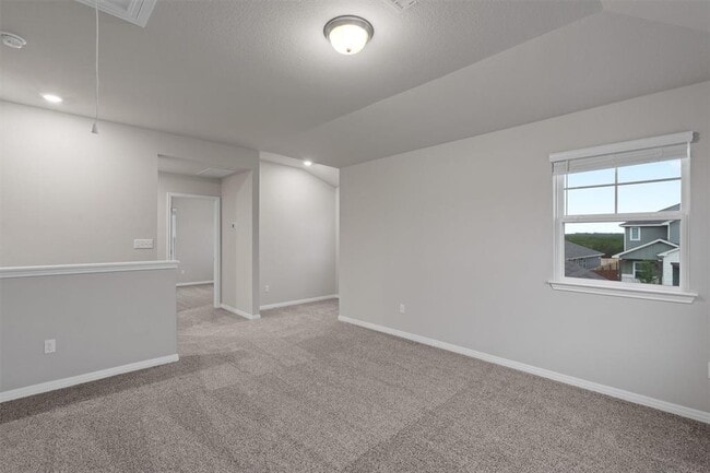 Building Photo - 528 Loriner Wy