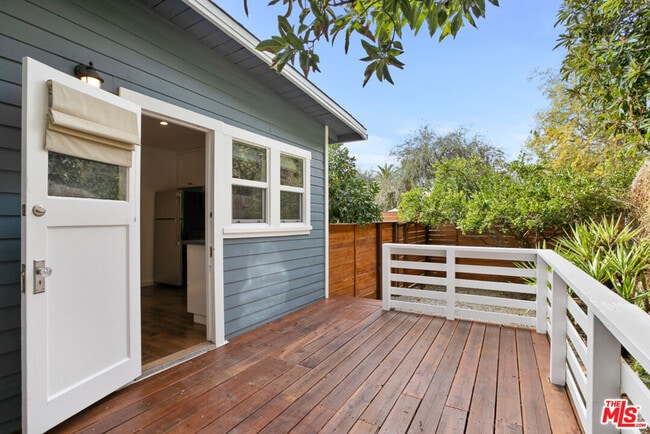 Building Photo - 6217 Poppy Peak Dr