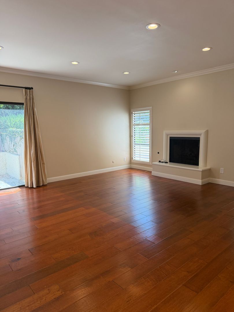 Building Photo - 1734 N Verdugo Rd