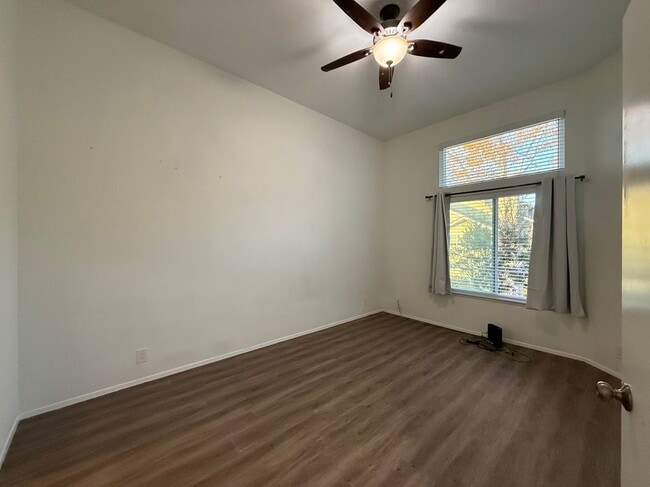 Building Photo - 90 Cherry Ridge Ln