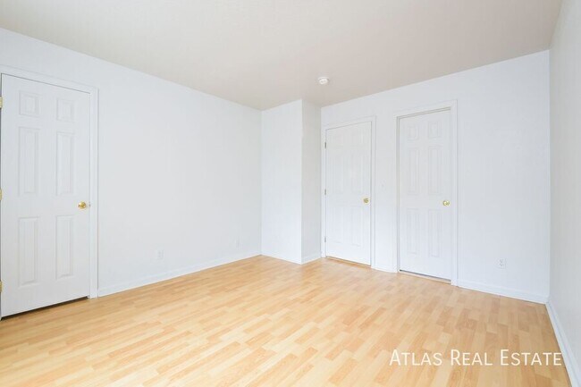 Building Photo - 862 S Uravan Ct