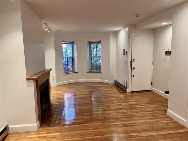 Primary Photo - 236 W Canton St