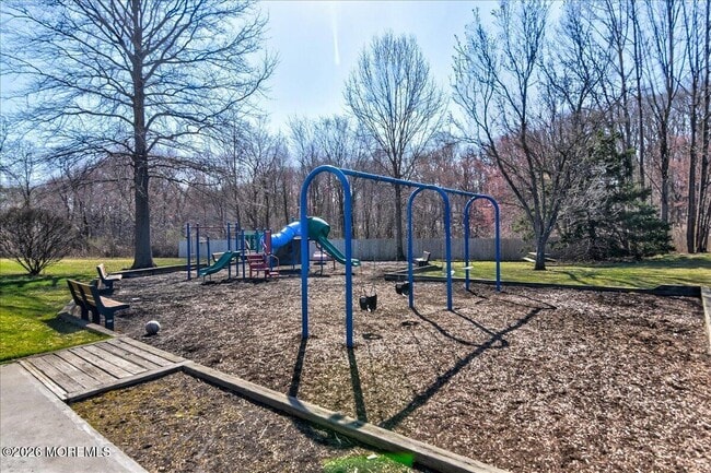 Building Photo - 185 Pear Dr
