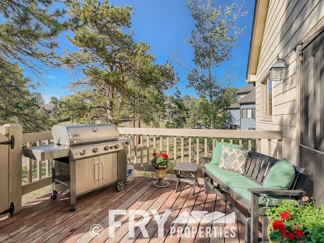 Building Photo - Luxury Rental in Beautiful Colorado Foothills