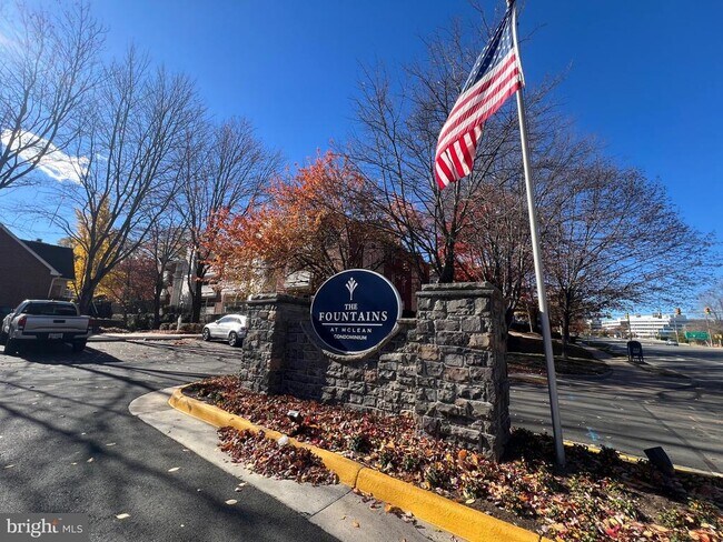 Building Photo - 1530 Lincoln Way