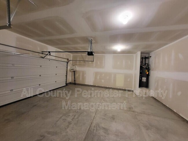 Building Photo - 212 Cottontail Ln