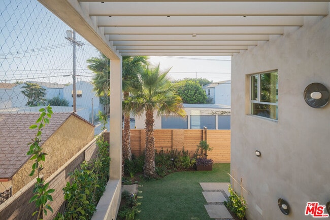 Building Photo - 2801 Sanborn Ave