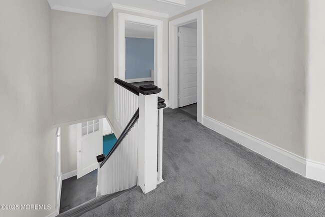 Building Photo - 62 Elm Pl