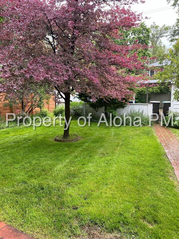 Building Photo - 1606 N 22nd St