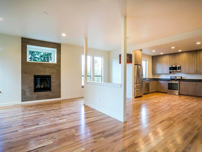 Building Photo - 6680 NE Davis St