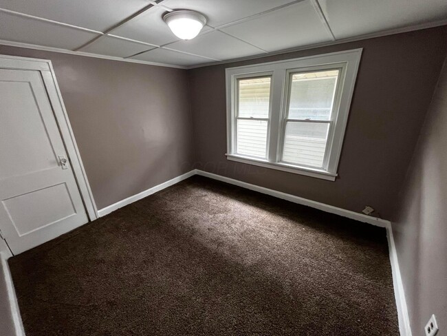 Building Photo - 627 S Burgess Ave