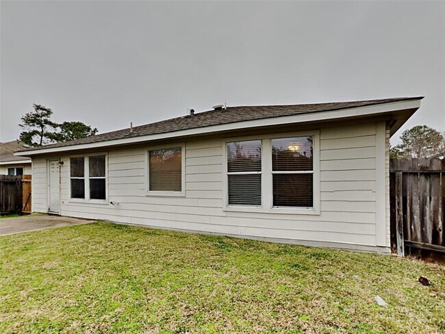 Building Photo - 3318 Falcon Trail Dr