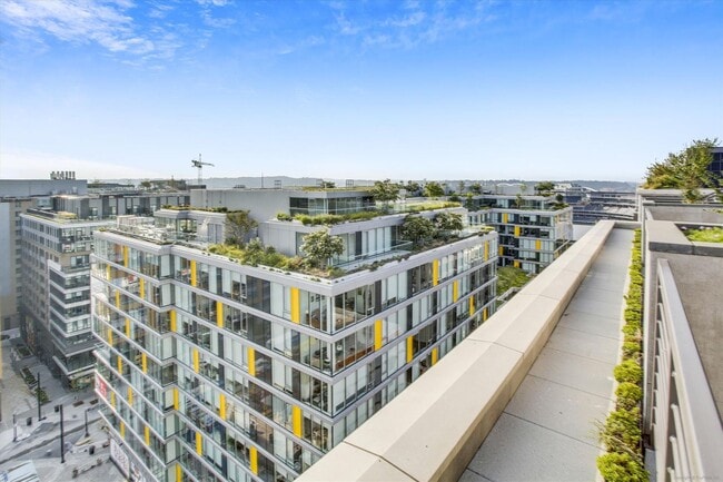 Building Photo - Fabulous 1 Bed/1 Bath condo at The Avidian...