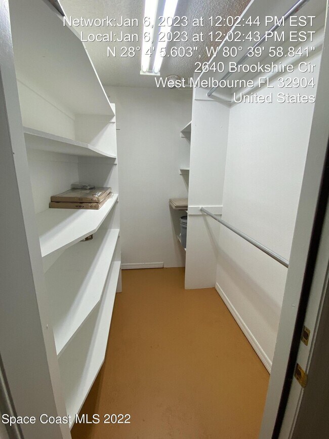 Building Photo - 2640 Brookshire Cir