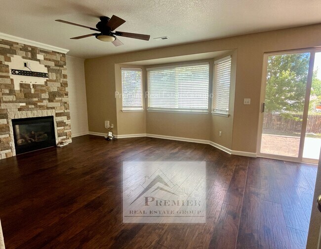 Building Photo - 6403 La Plata Peak Dr