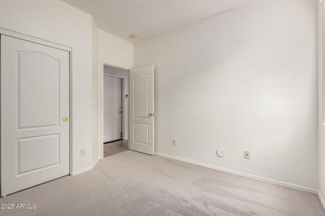 Building Photo - 12526 W Bird Ln