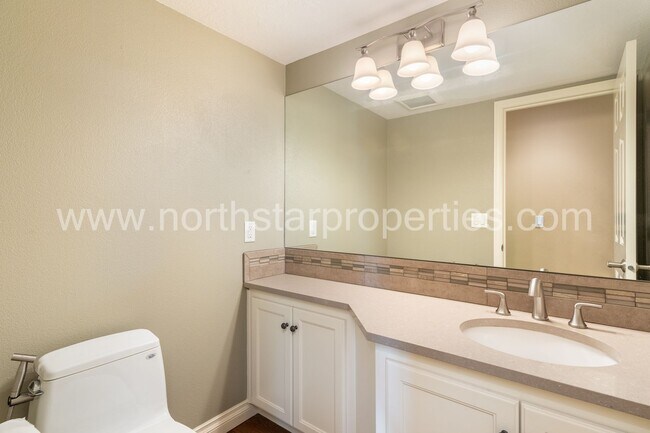 Building Photo - 16754 Quail Ct
