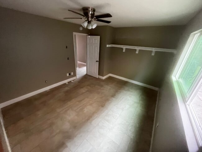 Building Photo - 937 Grand Ave