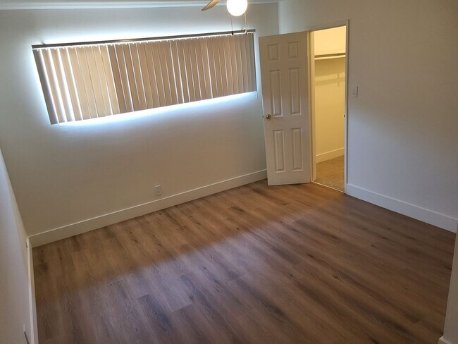 Building Photo - 3351 E Andy St