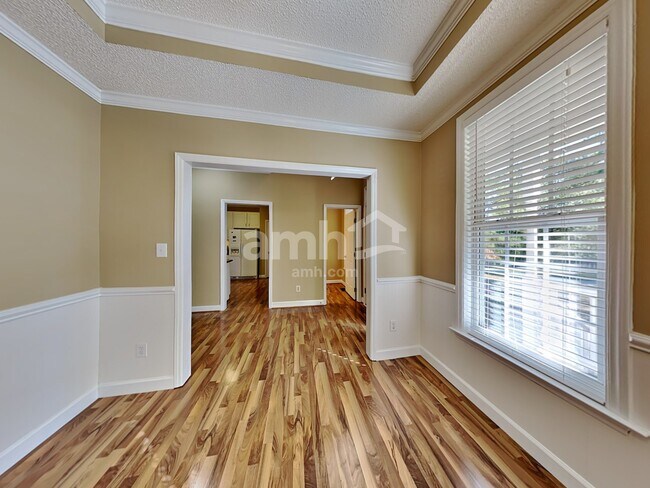 Building Photo - 1105 Stonewater Dr