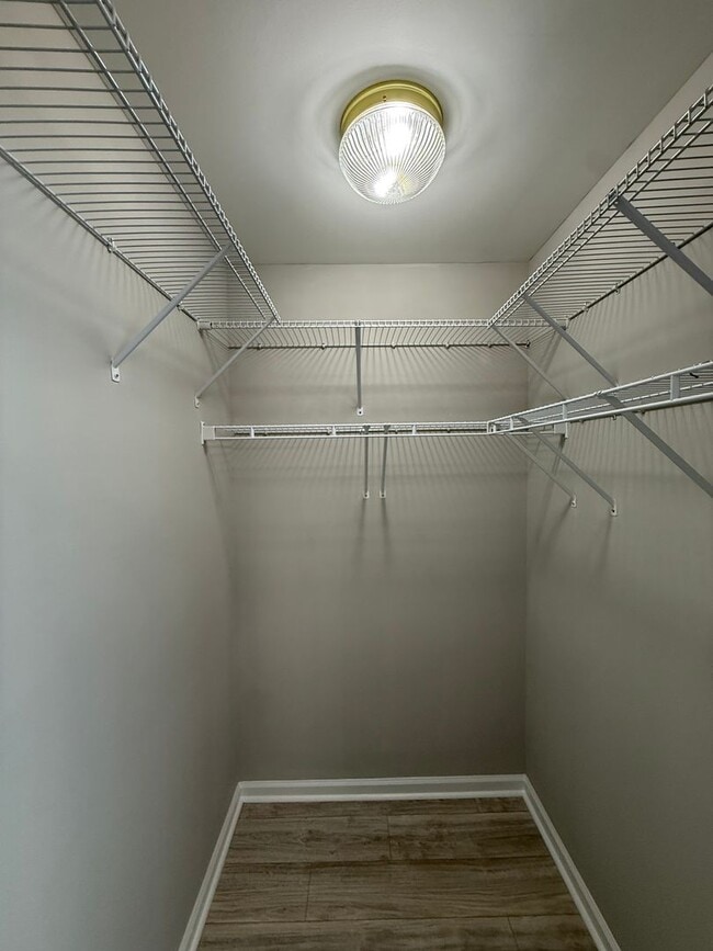 Building Photo - Move in Ready Three Bedroom Townhome in We...