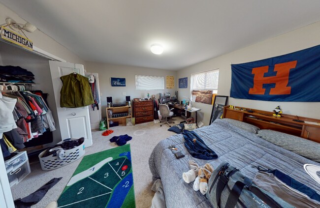 Building Photo - 808 Hutchins-808HUTCH