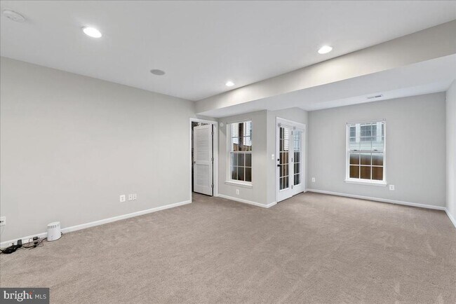 Building Photo - 8436 Kirby Lionsdale Dr
