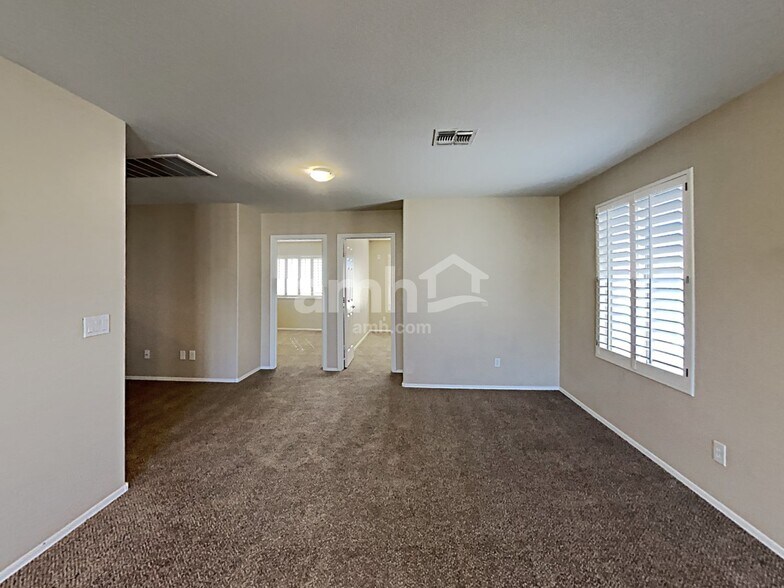 Building Photo - 7024 W Branham Ln