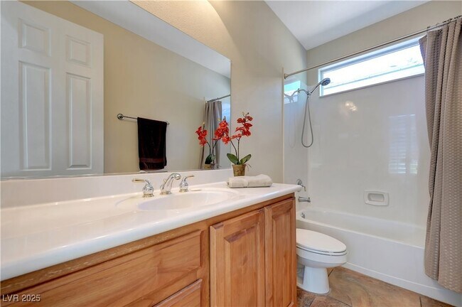 Building Photo - 229 Muldowney Ln