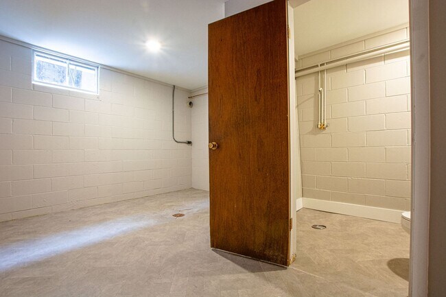 Building Photo - Beautifully Renovated with Lots of Space! 3 Bedroom / 2 Bath Ranch in Blair!