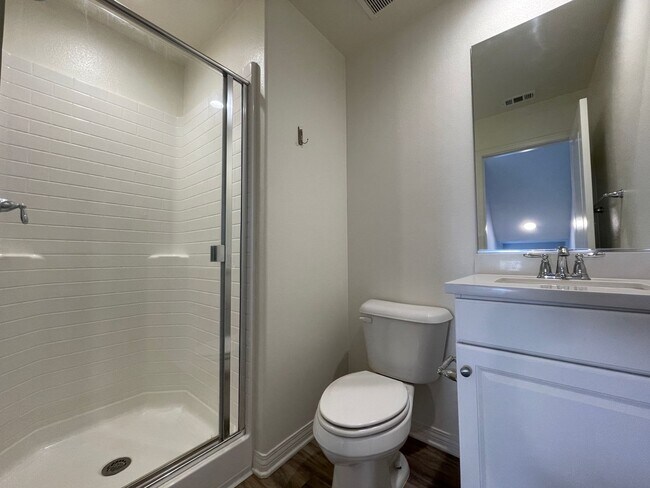 Building Photo - Stunning 3B/3BA in Imperial Beach W/ A/C, ...