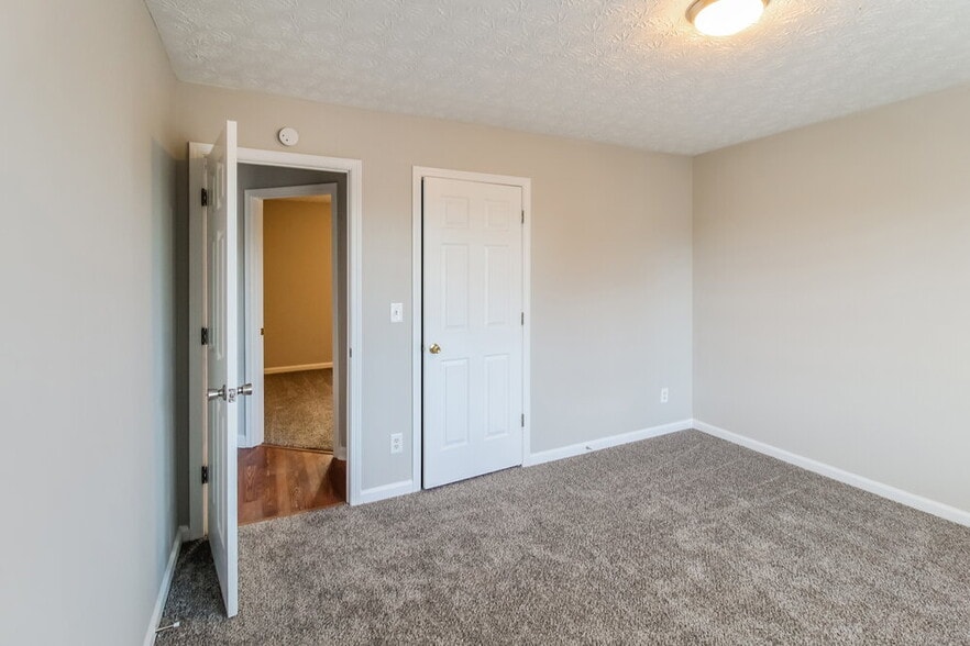 Building Photo - 3392 Kittery Dr SW