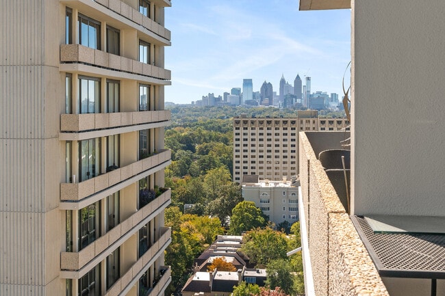 Building Photo - 2575 Peachtree Rd NE