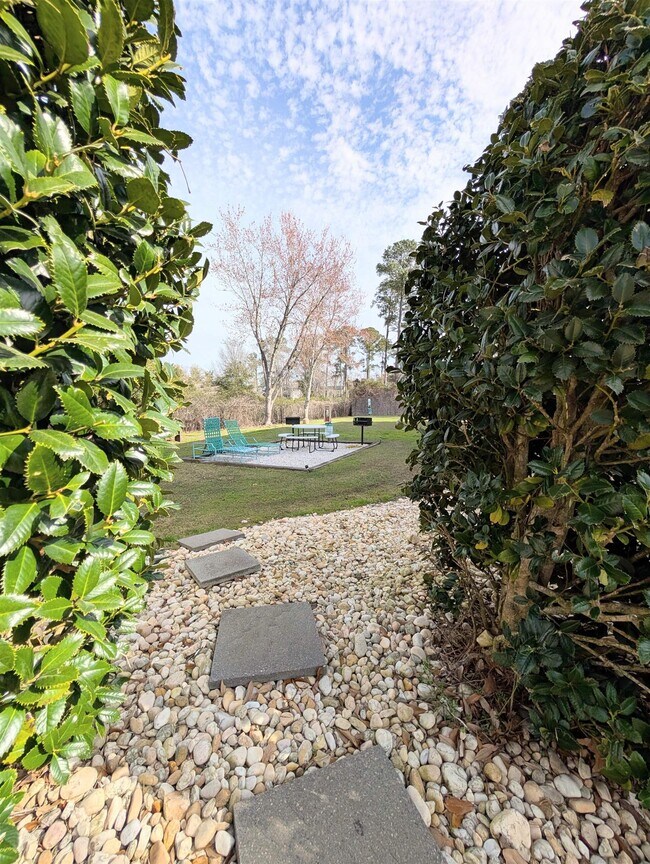 Building Photo - 9772 Leyland Dr