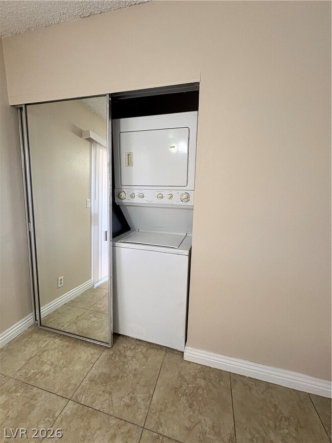 Building Photo - 409 N Lamb Blvd