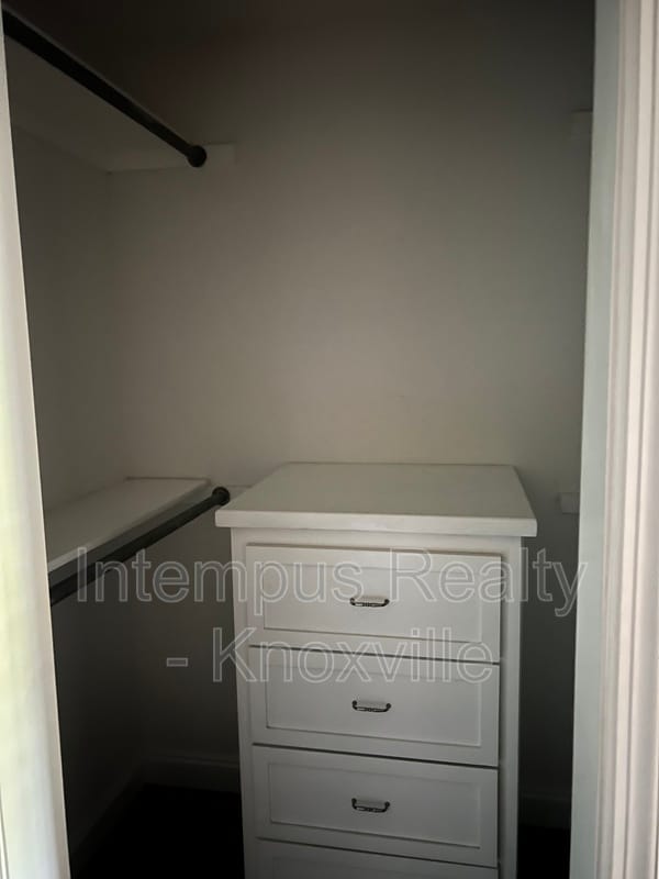 Building Photo - 7914 Gleason Dr