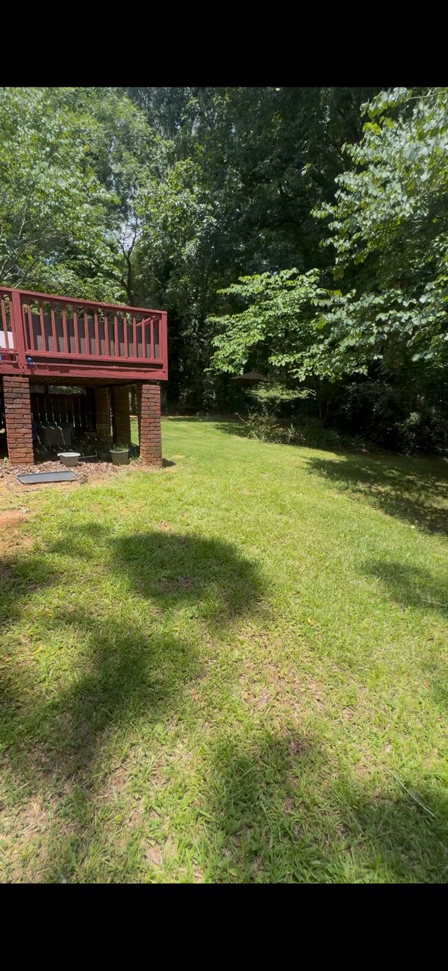 Building Photo - 185 Cavalier Ct