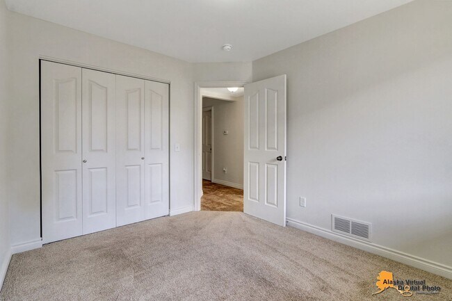 Building Photo - 6214 Ophir Dr